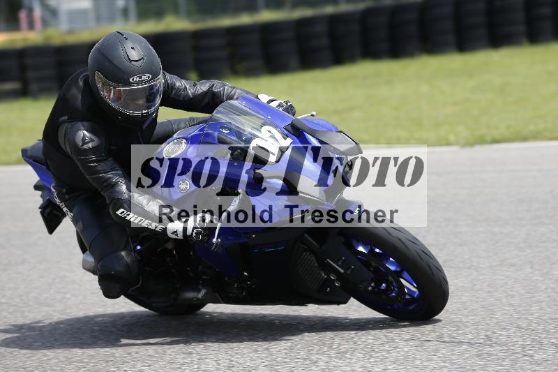 /Archiv-2024/29 12.06.2024 MOTO.CH Track Day ADR/Gruppe gelb/02